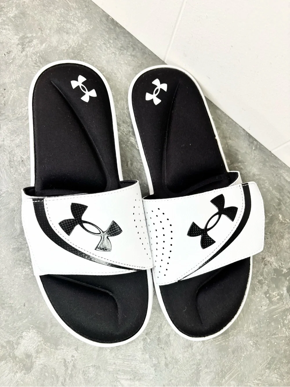 Under Armour Men's Ignite VI Slide Sandals white black cushion comfort casual 13
